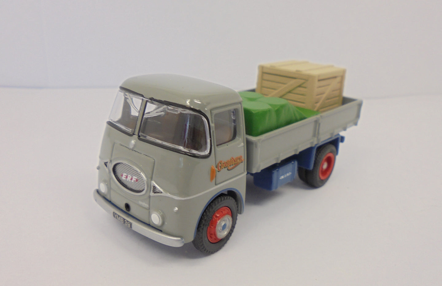 37701 ERF KV 2axle Dropside "Gardner Engines"